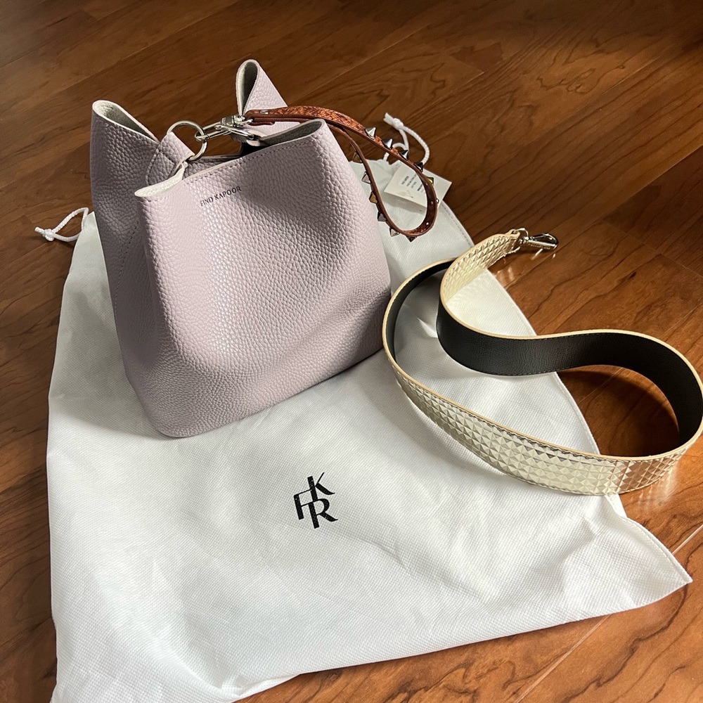 Elegant Lavender Bucket Bag